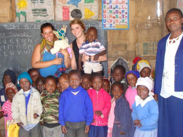 Group photo of a school in Kenya Group photo of a school in Kenya